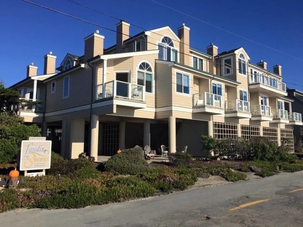 The Oceanfront Stay On Miramarbeach Hmb El Granada Exterior foto