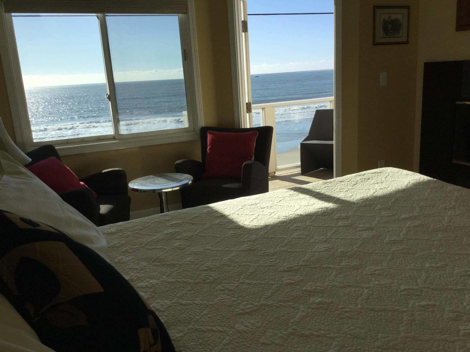 The Oceanfront Stay On Miramarbeach Hmb El Granada Exterior foto